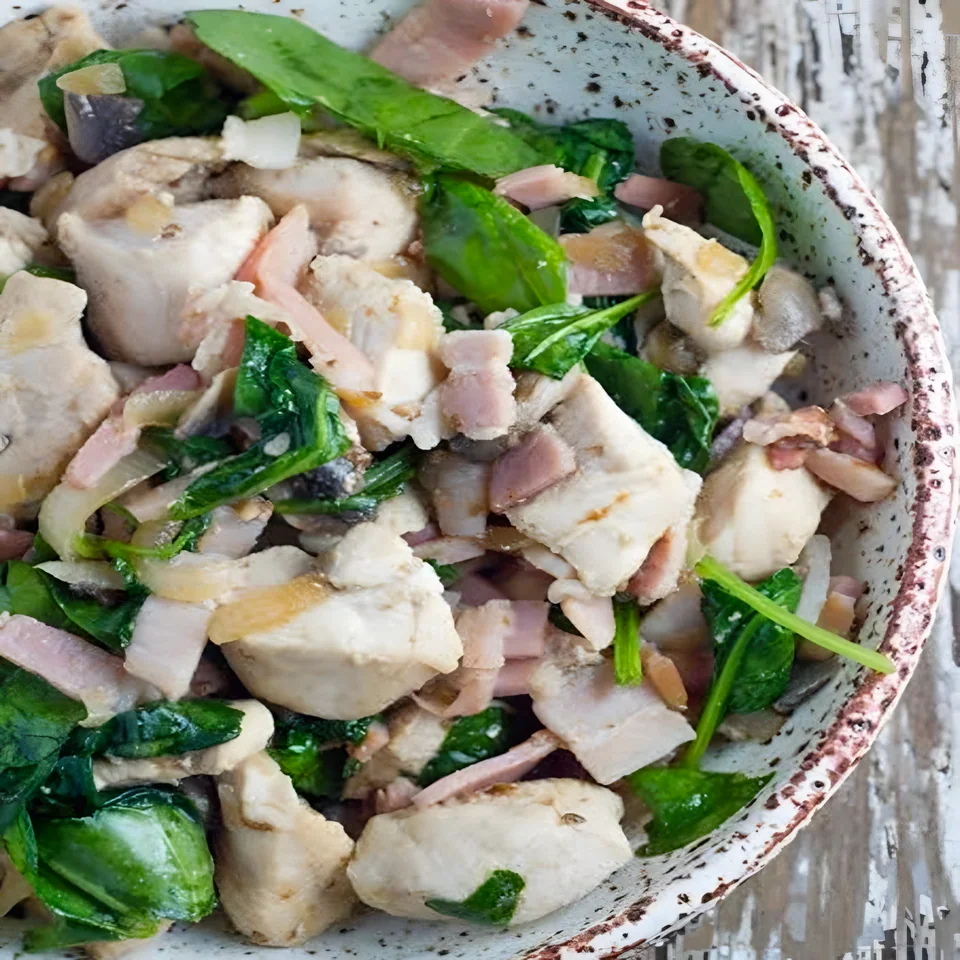 Chicken Salad with Mushrooms and Bacon