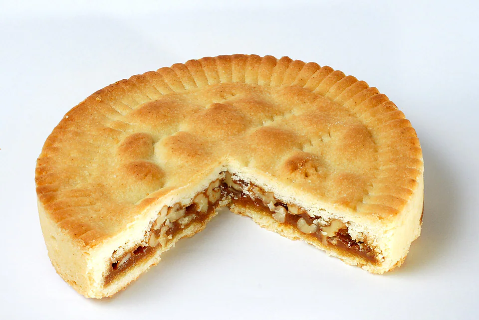 Engadiner Nusstorte (Swiss Walnut Tart)