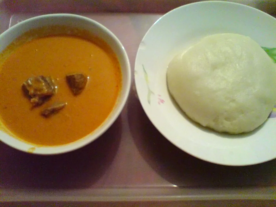 Nkatenkwan (Ghanaian Groundnut Soup)