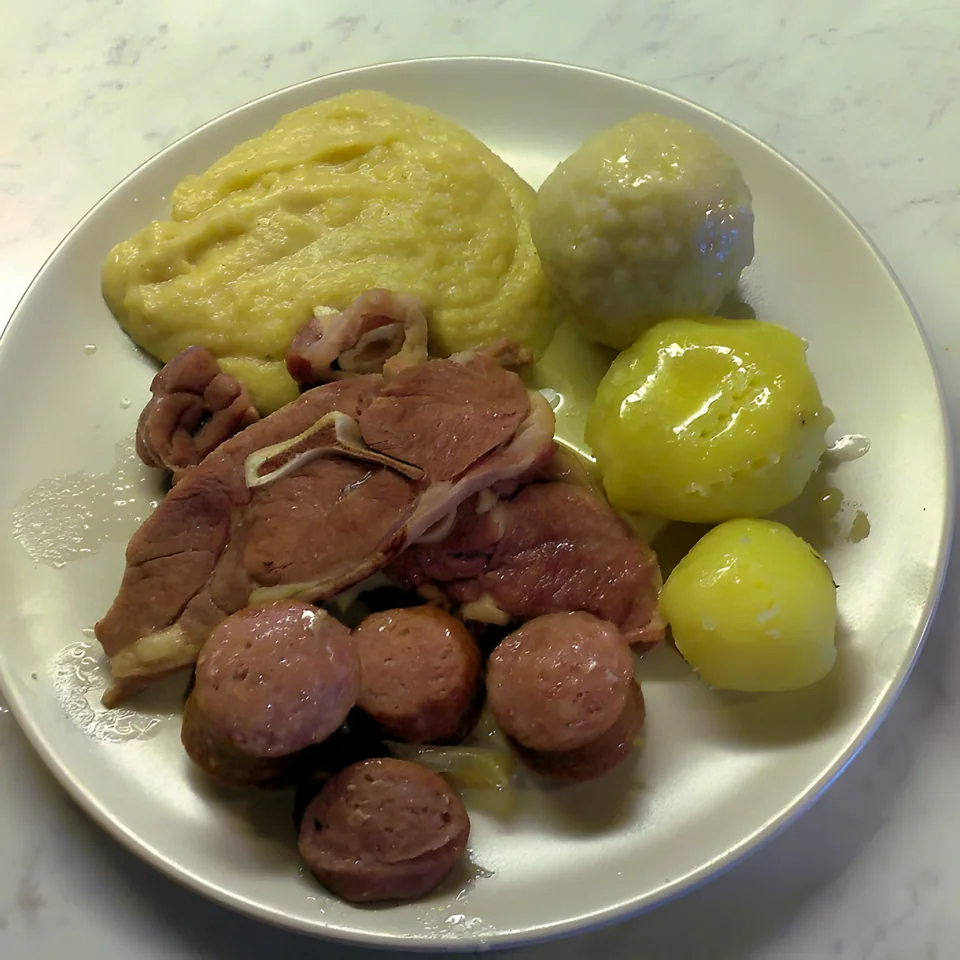 Raspeballer (Norwegian Potato Dumplings)