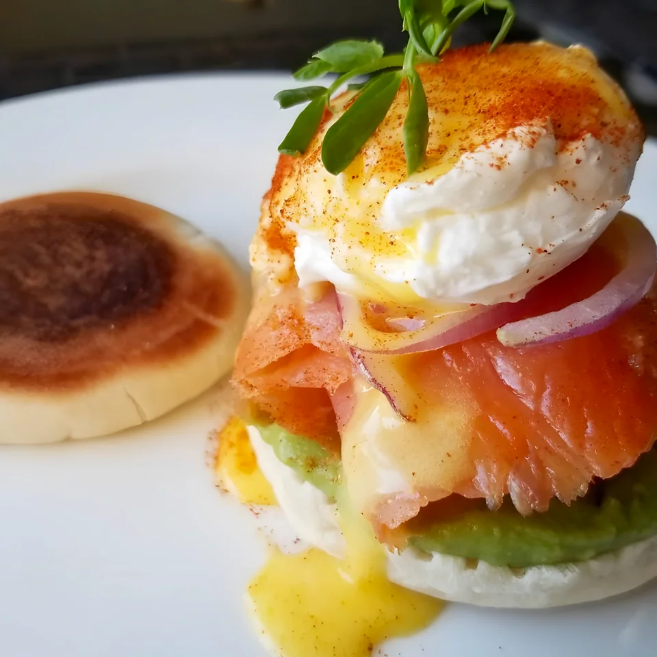 Smoked Salmon Eggs Benedict